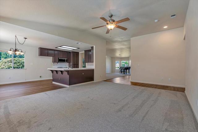 2161 Teakwood Court, Hollister CA: https://media.crmls.org/mediaz/e25e4abe-da36-4257-890b-8bf958b1798e.jpg