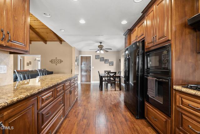 Detail Gallery Image 12 of 49 For 2200 Gambel Oak Way, Bakersfield,  CA 93311 - 4 Beds | 3 Baths