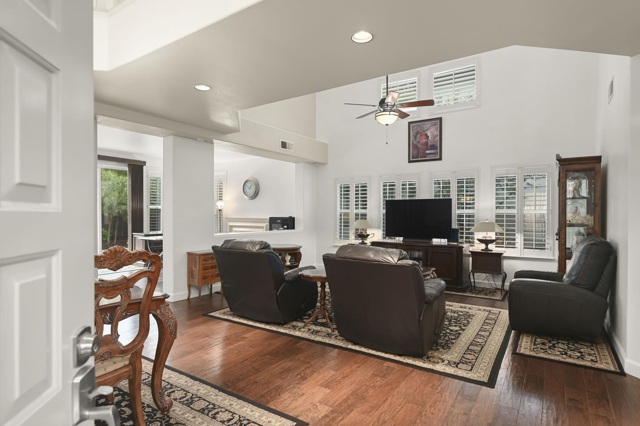 Image 1 of 34 For 415 Orchard View Ave