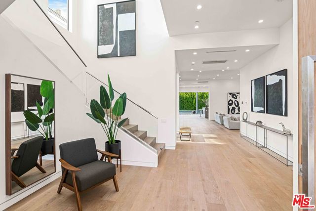 832 N Sierra Bonita Avenue, Los Angeles CA: https://media.crmls.org/mediaz/e25f0f9a-414a-489c-9ca1-400b8aaf3c1d.jpg