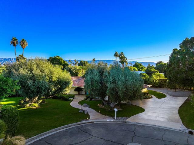 73484 Goldflower Street, Palm Desert CA: https://media.crmls.org/mediaz/e25f3d59-e143-4ba9-b977-18aa78da2277.jpg