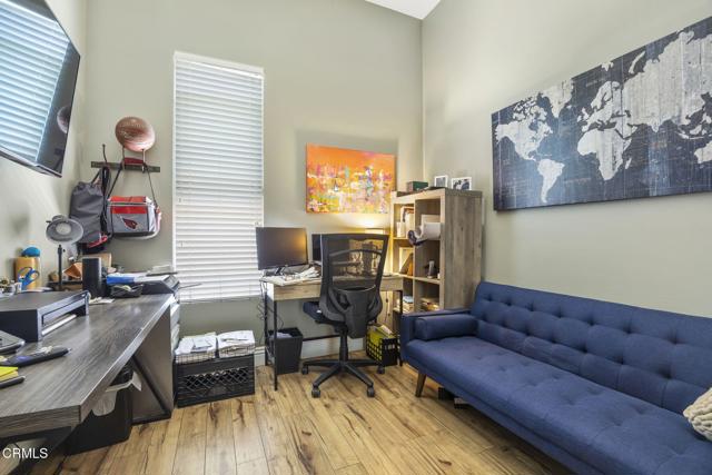 168 S Palm Street, Ventura CA: https://media.crmls.org/mediaz/e260c2c0-5f57-4b96-94fd-99e2b7b2b44b.jpg