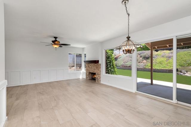 12847 Abra Pl, San Diego CA: https://media.crmls.org/mediaz/e261a201-2870-4251-80d8-dbaa33cac6be.jpg