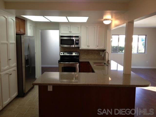 12581 Lomica Ave, San Diego CA: https://media.crmls.org/mediaz/e262d3f1-ea67-4069-b171-45754627d3ba.jpg