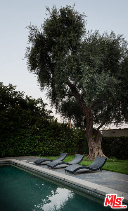 1841 Rose Villa Street, Pasadena CA: https://media.crmls.org/mediaz/e2630471-f69d-47a2-bbd0-ffb61eaa14d0.jpg