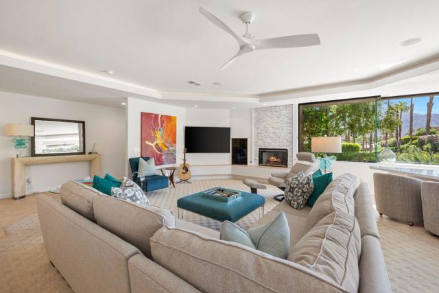 73465 Irontree Drive, Palm Desert CA: https://media.crmls.org/mediaz/e2647064-21d7-48bf-803e-6cc50f48becd.jpg