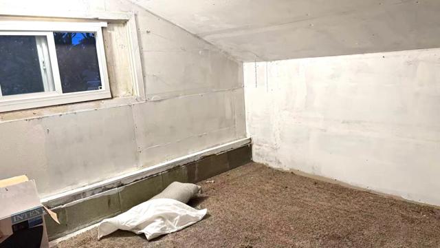 315 Garden Street, East Palo Alto CA: https://media.crmls.org/mediaz/e264c263-6f0d-433c-a0fb-684448ba2ea7.jpg