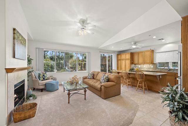 Image 17 of 50 For 1918 Cresthaven Drive