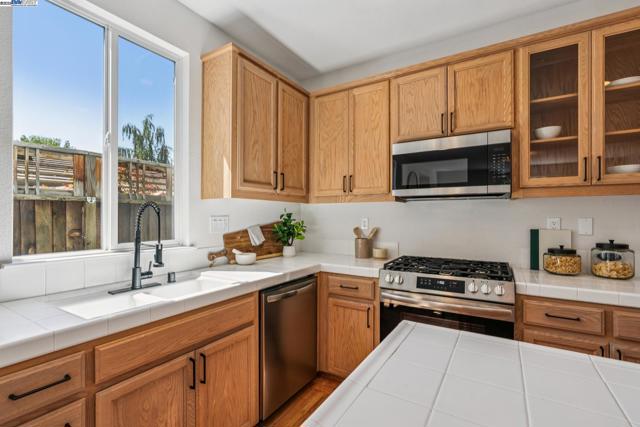 5929 Linwood Cmn, Livermore CA: https://media.crmls.org/mediaz/e2669603-1f30-4856-b297-115d2fcc4bf6.jpg