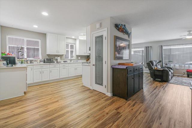 39564 Ciega Creek Drive, Palm Desert CA: https://media.crmls.org/mediaz/e2669aae-1a72-49f5-afee-5919eb5b3e51.jpg