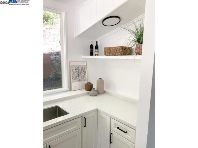 21401 Santa Clara Ave, Monte Rio CA: https://media.crmls.org/mediaz/e266b4e1-d2b0-4bb5-bf9d-da8c317c9f90.jpg