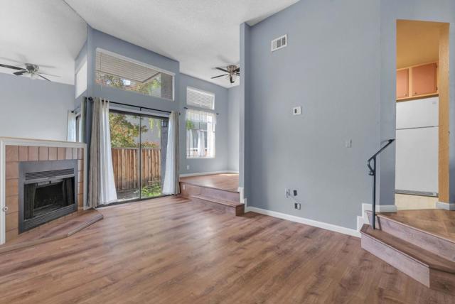 2265 Sun Glory Lane, San Jose CA: https://media.crmls.org/mediaz/e26706c9-fe34-458c-80ec-288fce5fe127.jpg