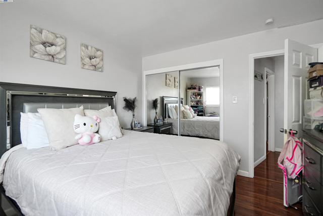 21926 Victory Dr, Hayward CA: https://media.crmls.org/mediaz/e2671a3e-4ef2-43b4-9711-63fdb26b0dbd.jpg