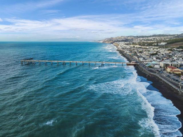 835 Fassler Avenue, Pacifica CA: https://media.crmls.org/mediaz/e267cf48-5c1a-4560-a791-c2eea37a5f7c.jpg