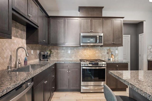62742 N Crescent Street, Desert Hot Springs CA: https://media.crmls.org/mediaz/e26874f3-74e2-4ebc-863e-bbe3bab8b4a1.jpg