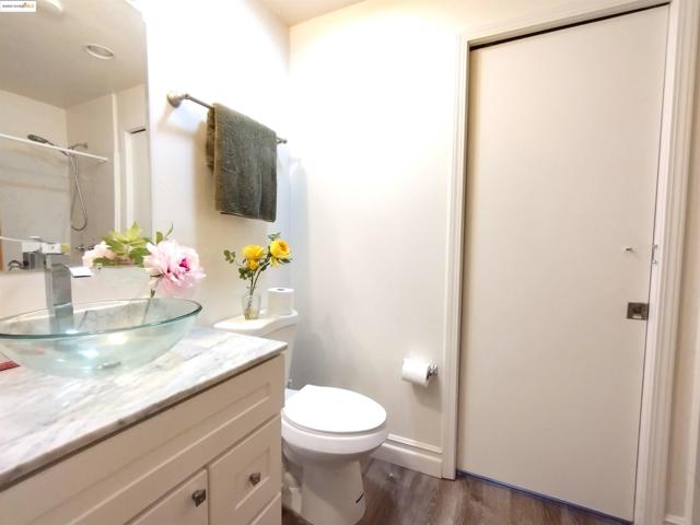 864 San Francisco Ave, South Lake Tahoe CA: https://media.crmls.org/mediaz/e2688e5f-ded1-43a9-be19-a49fa03b3e78.jpg