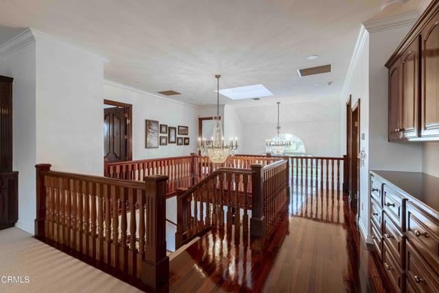 2300 Weybridge Drive, Bakersfield CA: https://media.crmls.org/mediaz/e269180c-36bd-4658-98ae-6668cb6975f2.jpg