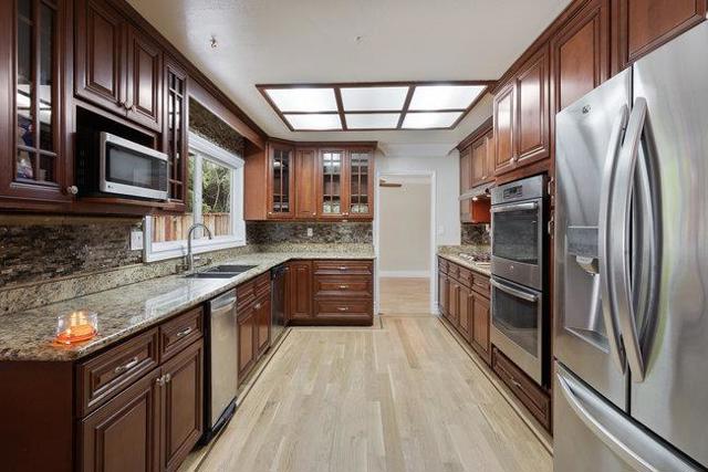 890 Greenwich Drive, Gilroy CA: https://media.crmls.org/mediaz/e269767c-a402-41f0-9598-34d764617ff8.jpg