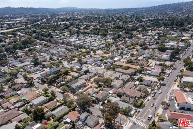 1317 Punta Gorda, Santa Barbara CA: https://media.crmls.org/mediaz/e269b94a-5bfa-4a42-bd0c-f08b2e1f82f5.jpg