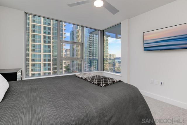 1388 Kettner Blvd, San Diego CA: https://media.crmls.org/mediaz/e26aa69a-21b9-4eed-b675-2a1c3d2e0d6b.jpg