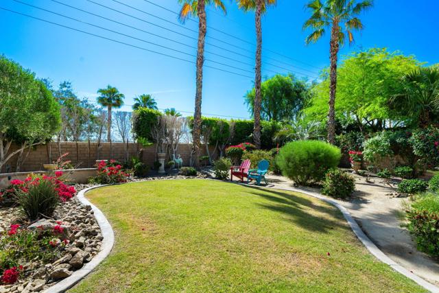 52540 Vino, La Quinta CA: https://media.crmls.org/mediaz/e26aa837-3121-408d-8a7c-181e84ee719d.jpg