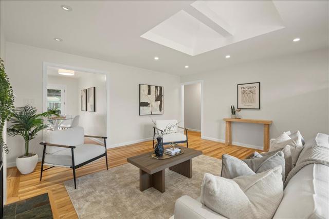 1059 Nilda Avenue, Mountain View CA: https://media.crmls.org/mediaz/e26b422c-e7ed-4e6c-b506-3d04e580a882.jpg