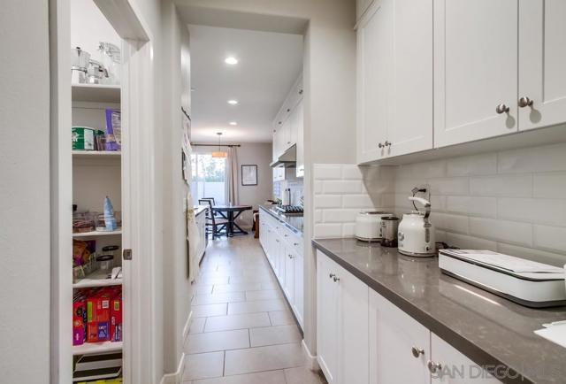 Image 30 of 75 For 9221 Helix Mesa Way