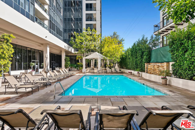 10724 Wilshire Boulevard, Los Angeles CA: https://media.crmls.org/mediaz/e26c481c-53b6-40ba-9239-e7117bda36fa.jpg