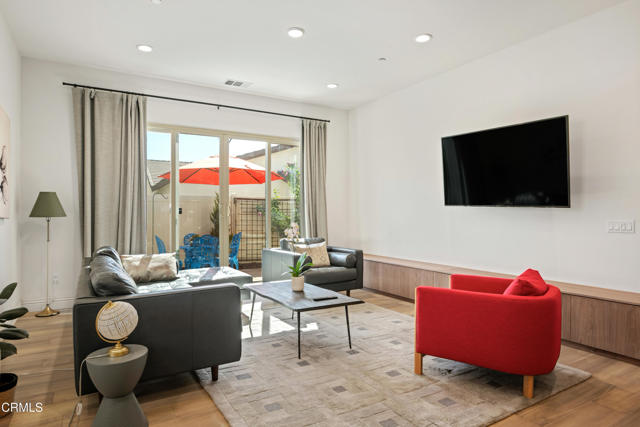 Detail Gallery Image 14 of 33 For 389 Eureka Dr, Santa Paula,  CA 93060 - 3 Beds | 2 Baths