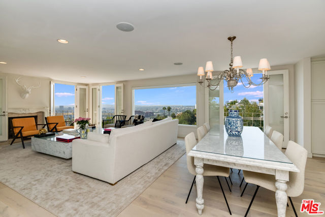 1344 Belfast Drive, Los Angeles CA: https://media.crmls.org/mediaz/e26ddf16-fb81-412e-bf10-85fc0d42547c.jpg