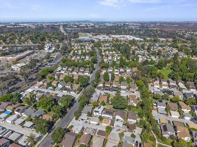 10748 Escobar Dr, San Diego CA: https://media.crmls.org/mediaz/e26df12f-dce3-427c-90c3-511177e1ce7a.jpg