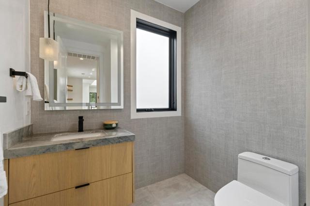 18061 Saratoga Los Gatos Road, Monte Sereno CA: https://media.crmls.org/mediaz/e26e4481-72de-4078-b6fb-93e20c048c1c.jpg