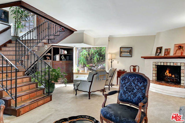 19805 Valley View Drive, Topanga CA: https://media.crmls.org/mediaz/e26e9740-04f4-4167-8068-c44baaaa1c59.jpg