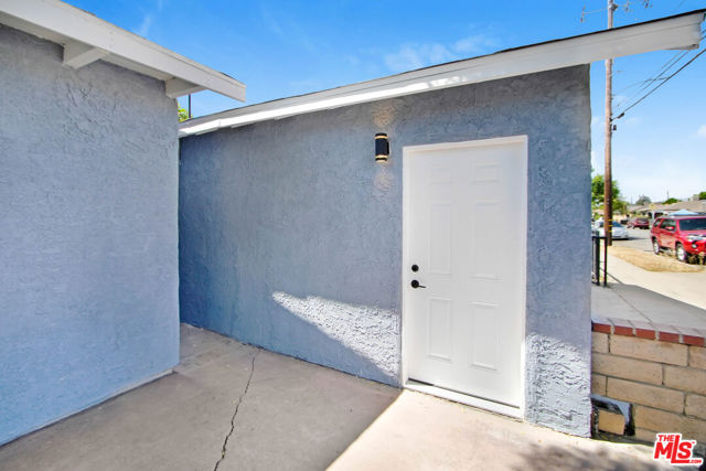 Image 11 of 23 For 646 Hollister Street