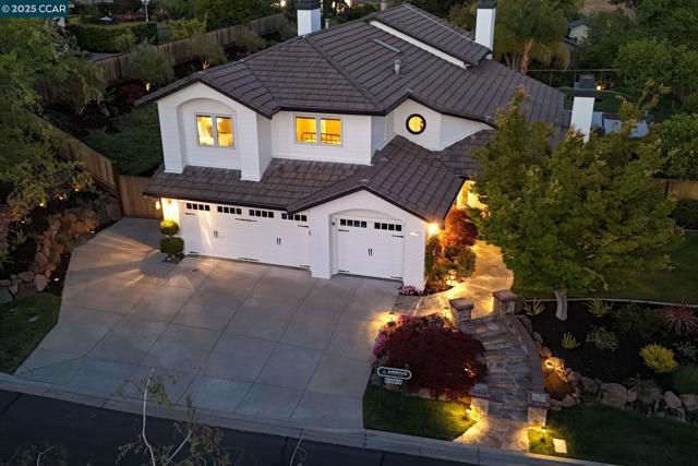 219 Nottingham Pl, Danville CA: https://media.crmls.org/mediaz/e26f5113-684a-4f7b-97f6-08d62d95f8f5.jpg