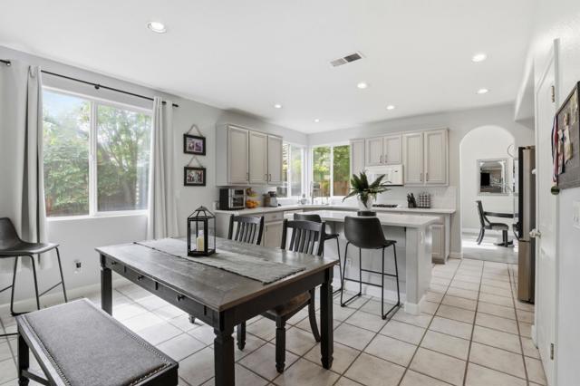 1510 Dovetail Way, Gilroy CA: https://media.crmls.org/mediaz/e270031a-c004-4a94-9582-ae3e7b808226.jpg