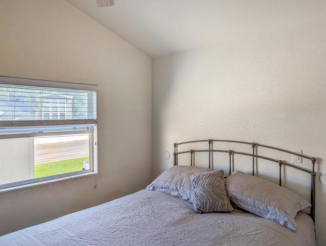70200 Dillon Road, Desert Hot Springs CA: https://media.crmls.org/mediaz/e270dbca-cc35-44af-9794-57f582b256e9.jpg