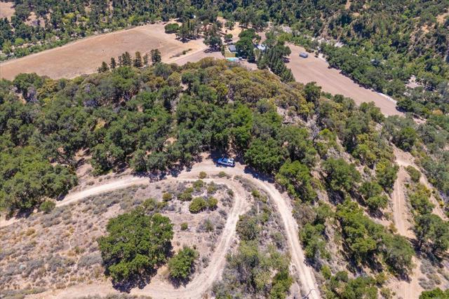 47292 Arroyo Seco Road, Greenfield CA: https://media.crmls.org/mediaz/e270f756-f829-48e4-8ef0-6bae2786db77.jpg