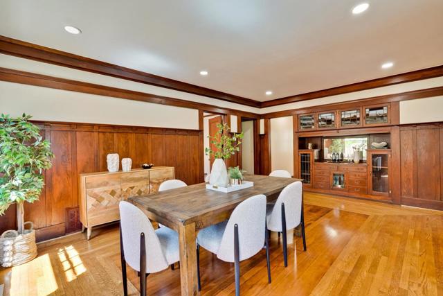 339 S 13th Street, San Jose CA: https://media.crmls.org/mediaz/e27140eb-94ac-4f9b-a6d7-e9a82b8349cb.jpg