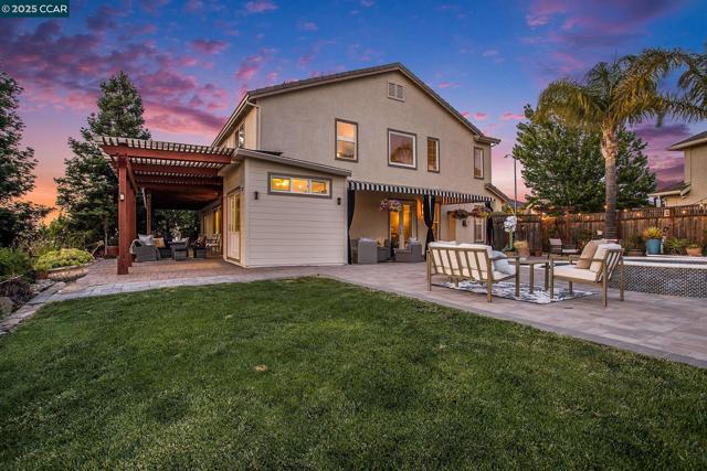 4001 Browning Dr, Concord CA: https://media.crmls.org/mediaz/e271e2b8-42d6-4e04-a4e4-d4d1c62c61cf.jpg