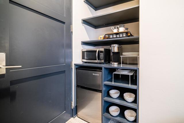 Image 20 of 43 For 907 S Tremont Street