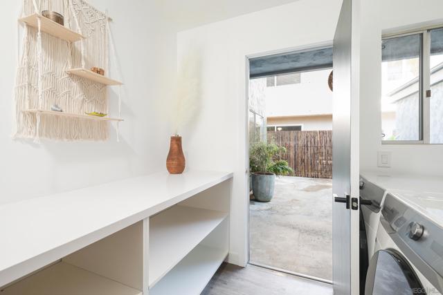 Image 43 of 52 For 4627 Park Dr