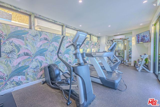 8787 Shoreham Drive, West Hollywood CA: https://media.crmls.org/mediaz/e2728e07-0d6b-4cff-b748-a730e9861ed2.jpg