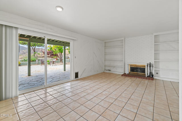 5505 Topa Topa Drive, Ventura CA: https://media.crmls.org/mediaz/e2729d41-b4c6-41cf-96d8-ff0d726111cb.jpg