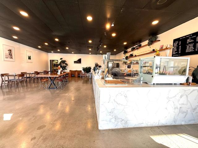 3560 3560 G Street, Merced CA: https://media.crmls.org/mediaz/e273611d-36d3-4bab-828e-fbe52a4422a9.jpg