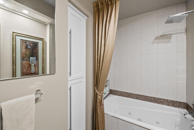78391 Desert Willow Drive, Palm Desert CA: https://media.crmls.org/mediaz/e274252f-30e5-4fde-8034-489143a888cf.jpg