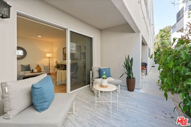446 San Vicente Boulevard, 106 photo 6