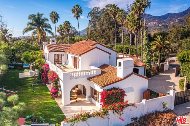 2347 E Valley Road, Santa Barbara CA: https://media.crmls.org/mediaz/e274b6af-e39c-4644-b654-139a506d8fb5.jpg