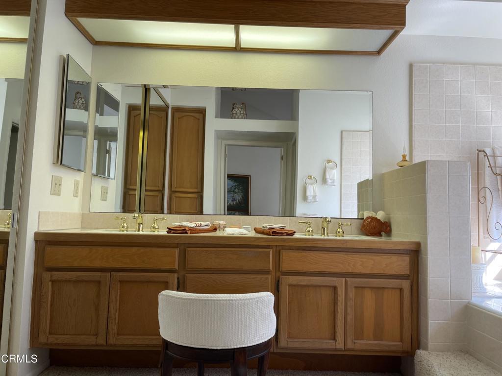 MLS #V1-33147 image #44