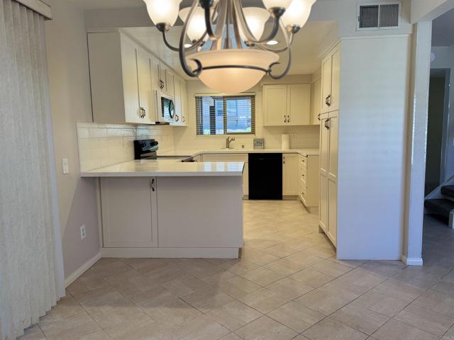 Detail Gallery Image 4 of 18 For 2997 Plaza Leonardo, Bonita,  CA 91902 - 3 Beds | 2/1 Baths